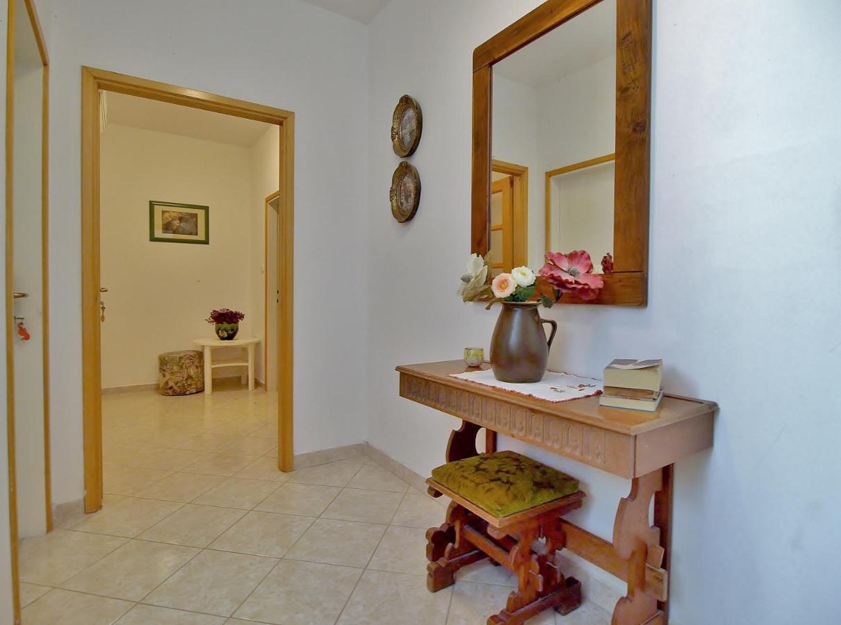 Apartments Biserka Rab Town Bagian luar foto