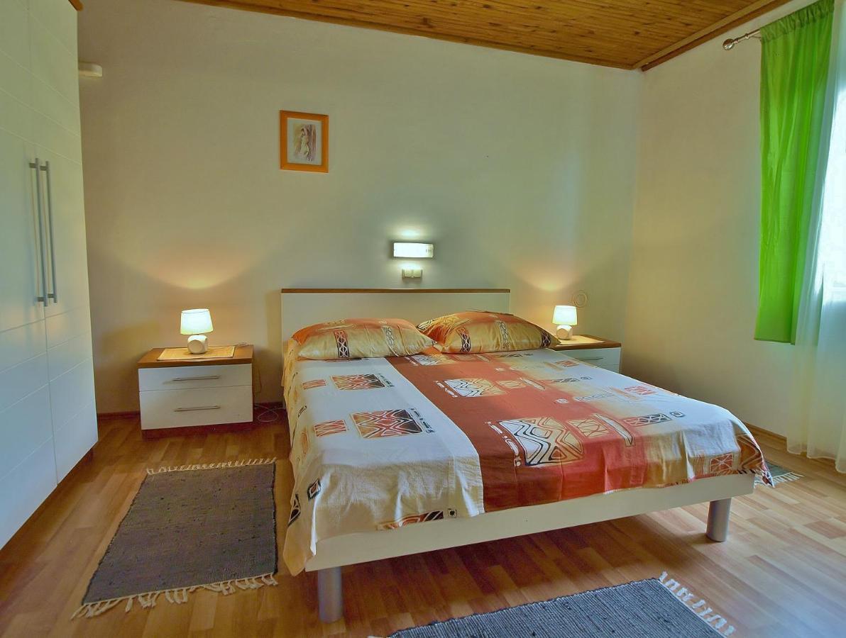 Apartments Biserka Rab Town Bagian luar foto